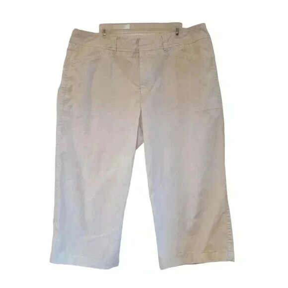 Dockers Women's White Cotton/Spandex Capris - Picture 1 of 5